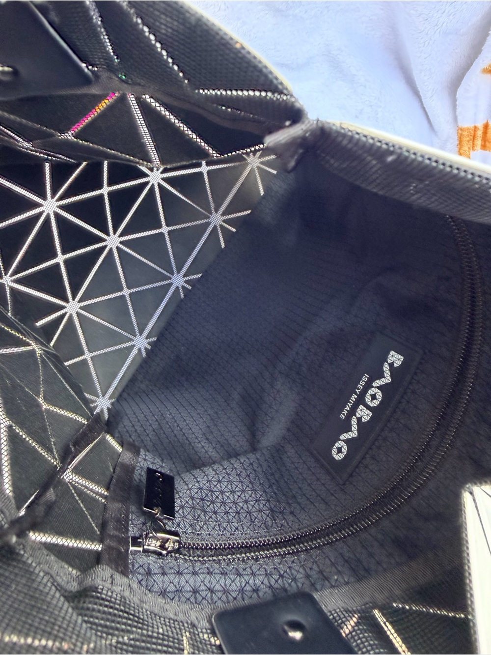Authentic! Pre-loved ISSEY MIYAKE BAO BAO white - Picture 16 of 16